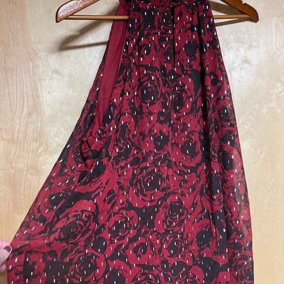 Simply Vera Vera Wang Tops - Simply Vera Vera Wang Red and Black Tank Top